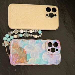 Stylish Iridescent Floral Phone Case with Beaded Wrist Strap - White Accent